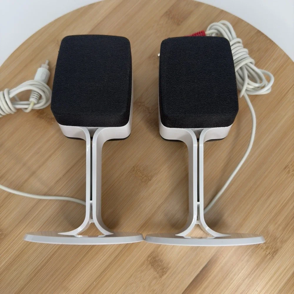 Dell 2.1-Chael Multimedia Computer‎ Speakers With Wired Audio Jack Black White